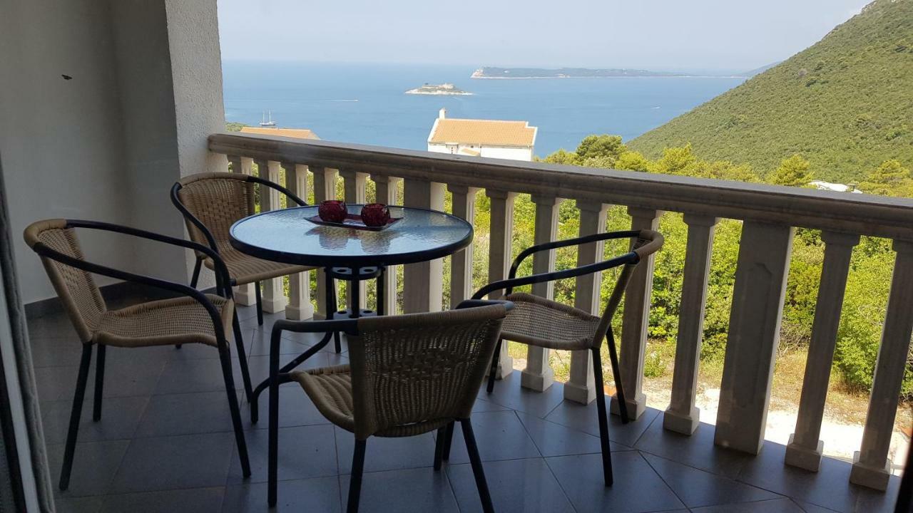 Apartmani Lazarevic Luštica Buitenkant foto