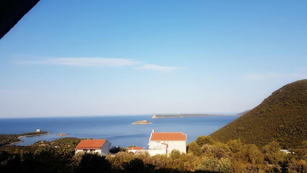 Apartmani Lazarevic Luštica Buitenkant foto